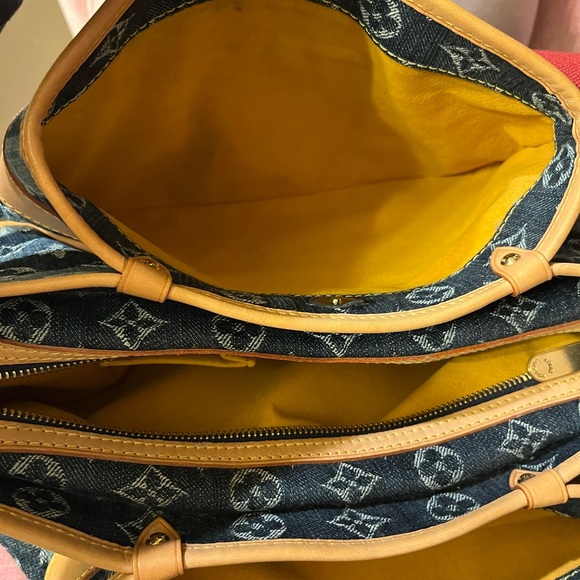 Authentic Limited Edition Louis Vuitton Denim Cruise Porte Epaule Raye Bag ๐ ๐ฅ - Picture 9 of 16